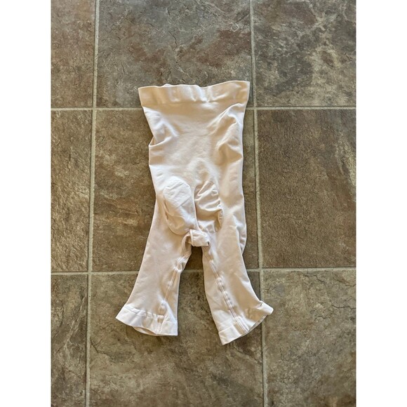 New Skims Seamless Sculpt Mid Thigh Short Size Small Sand - Picture 2 of 9